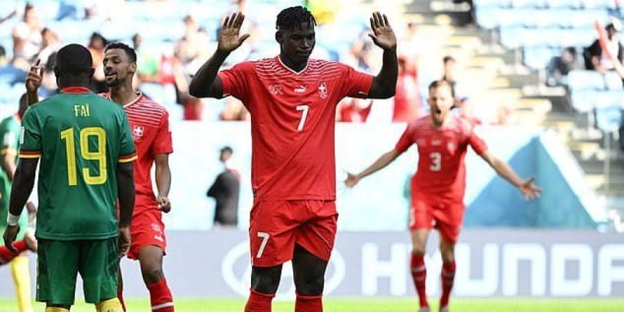 بيريل مبولو مهاجم سويسرا، صاحب الأصول الكاميرونية