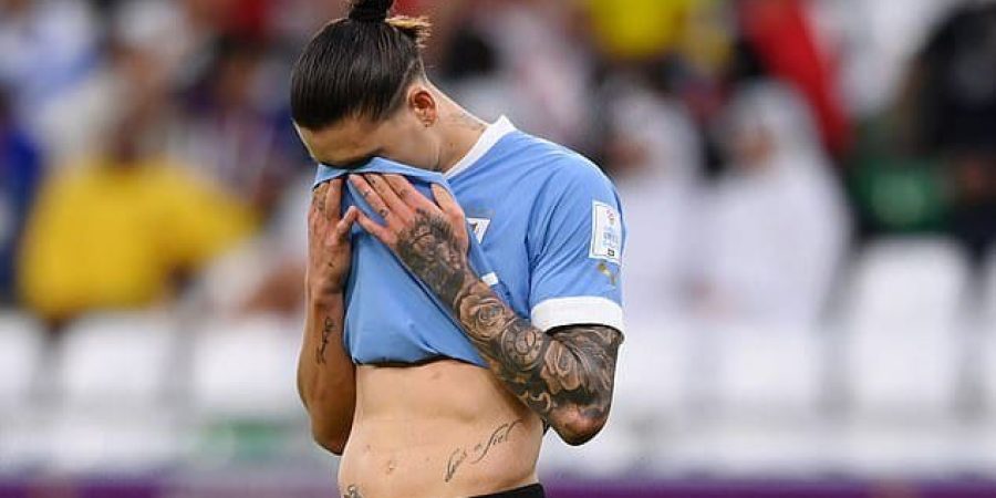 حسرة مهاجم الأورجواي بعد التعادل السلبي