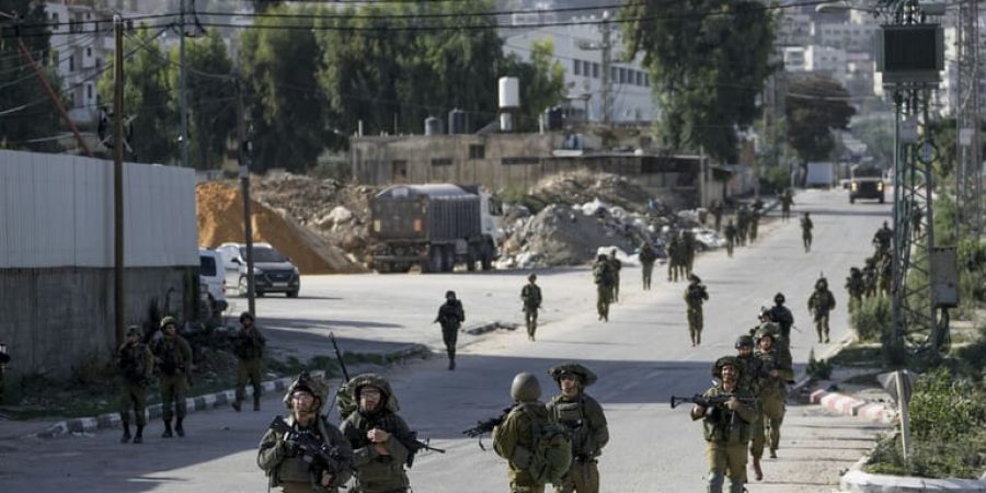 الاحتلال يعدم طفلين قنصًا