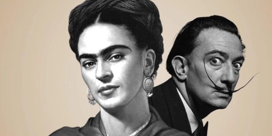 اعتبر الفنانون أجسادهم مساحة فنية للتعبير عن أفكارهم بالأزياء وتصفيفات الشعر الغريبة (الجزيرة)