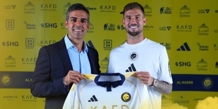 النصر السعودي يقدم نجم برشلونة إينيجو مارتينيز