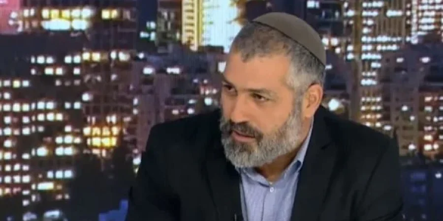 الصحفي الإسرائيلي تسفي يحزقيلي