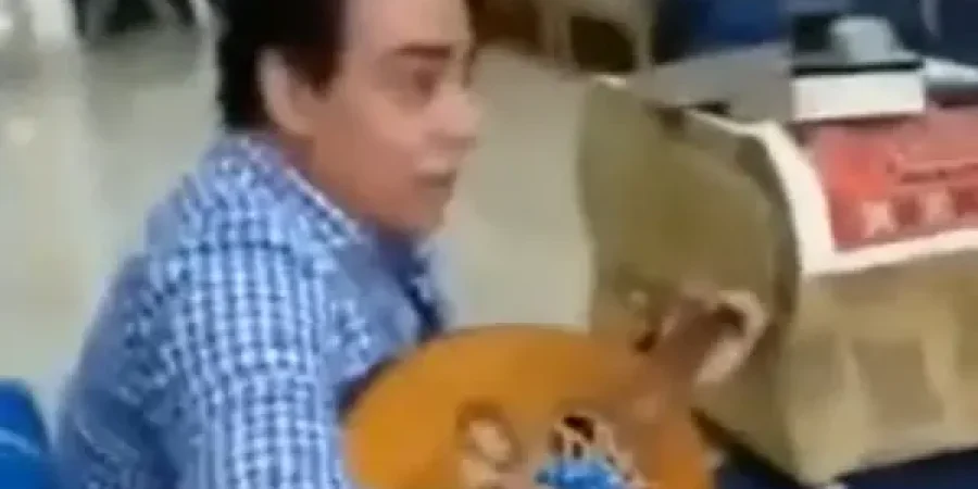 من الفيديو