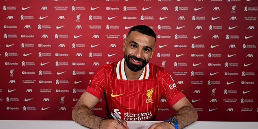 محمد صلاح يجدد عقده مع ليفربول