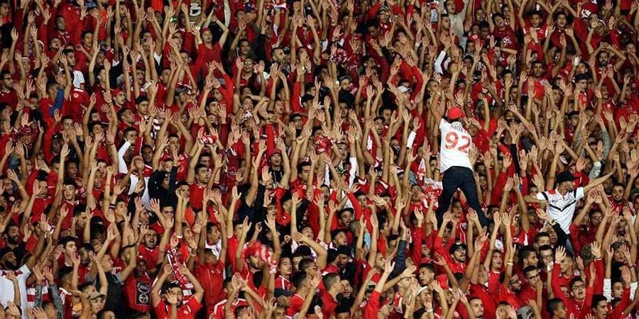 جماهير الأهلي تتضامن مع فلسطين (رويترز)