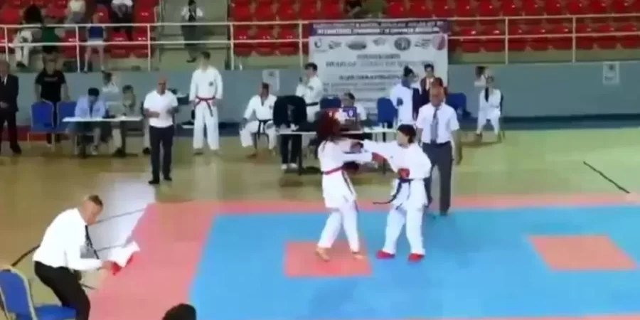 من التحية "غير الرياضية"