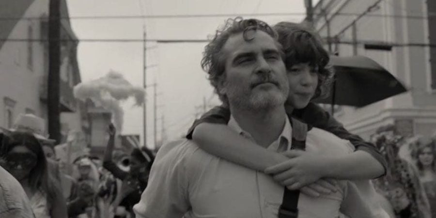 خواكين فينكس في فيلمه الأخير "هيا هيا" (C'mon C'mon) (مواقع التواصل)