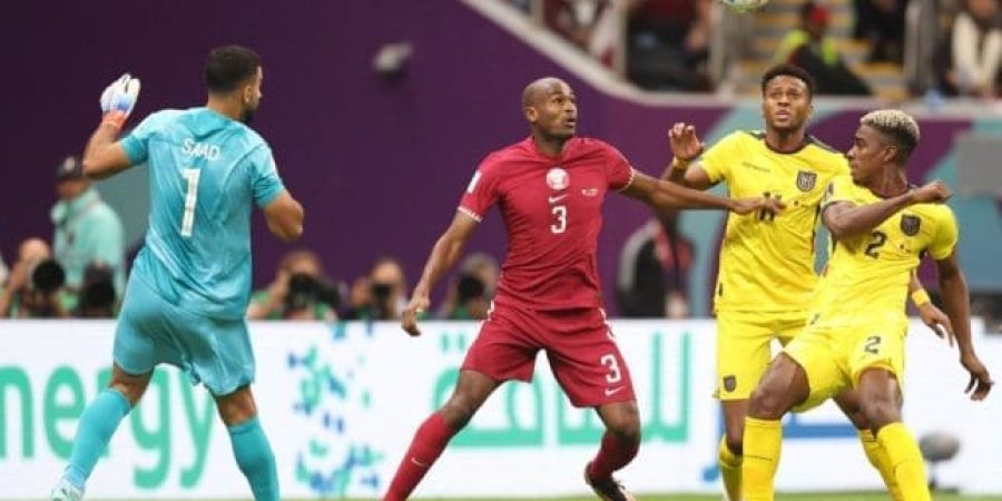 قطر تخسر لقاء الافتتاح