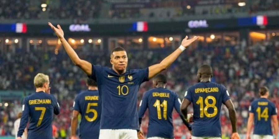 فرحة كيليان مبابي بهدف التقدم