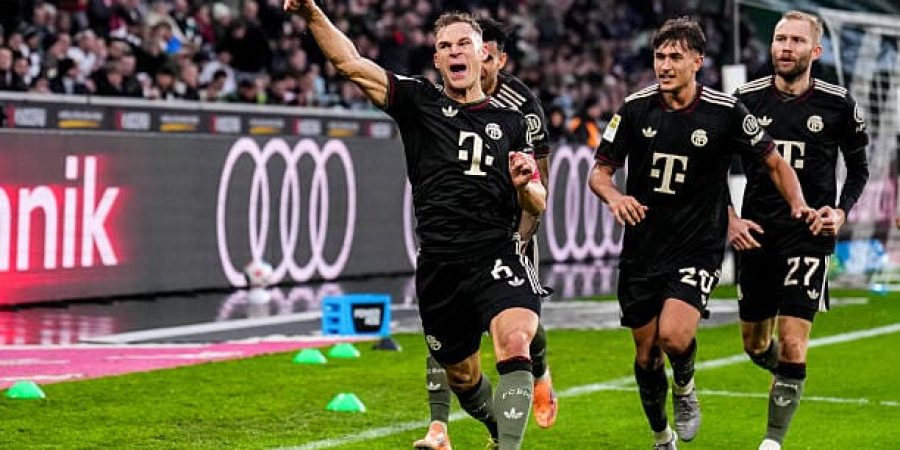 بايرن ميونخ فرحة لاعبي بايرن ميونخ بالأهداف