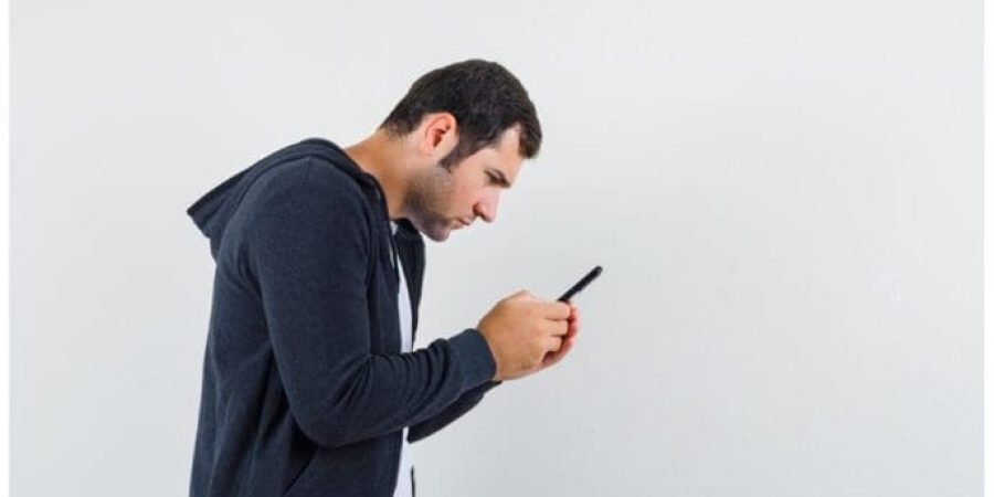استخدام الهاتف الذكي