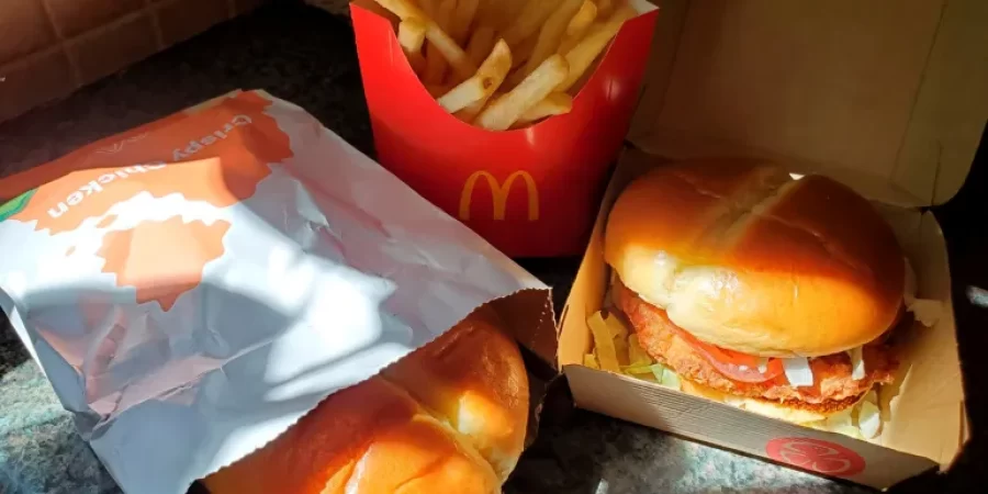 الوجبات السريعة لماكدونالدز تباع في 40 ألف مطعم عبر العالم