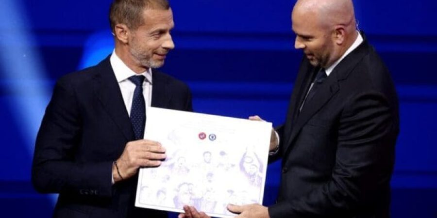 اليويفا يُكرم تشيلسي لإنجازه الفريد