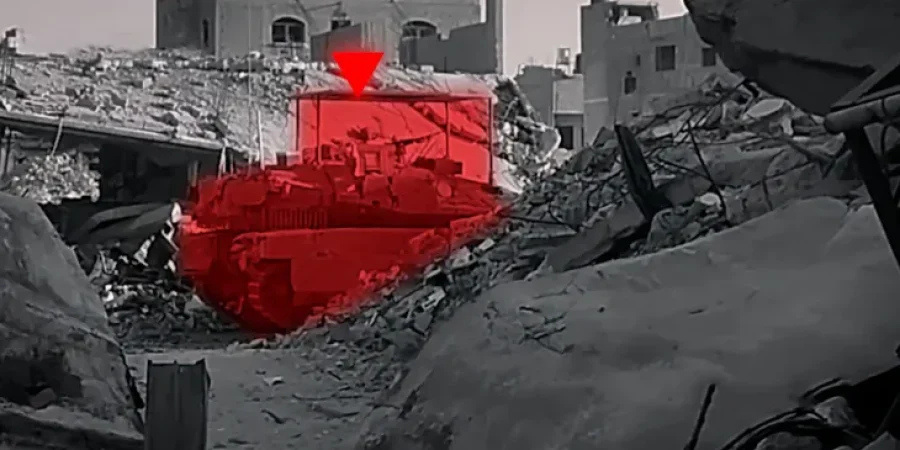 مشاهد لتدمير القسام دبابة إسرائيلية بعبوة شديدة الانفجار في جباليا