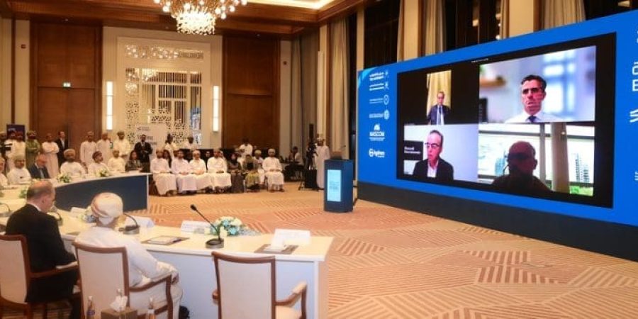 استعراض فرص تطوير القطاع المالي في سلطنة عُمان