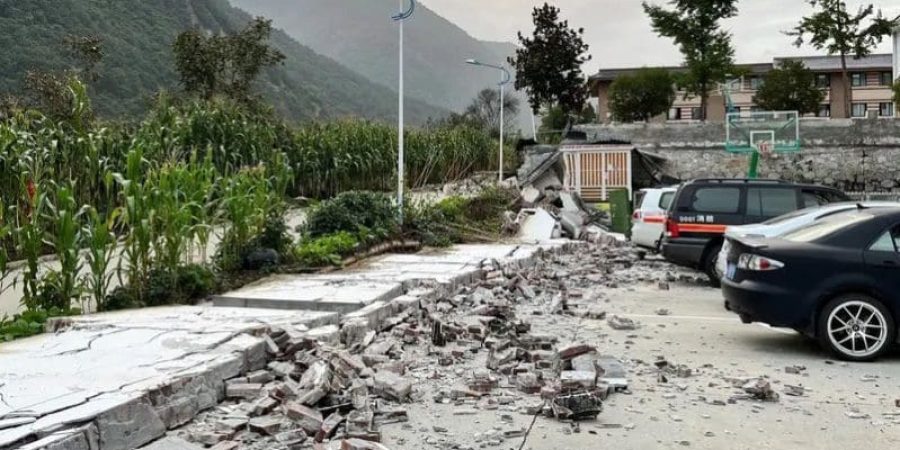 من هايلووغو في سيتشوان الاثنين