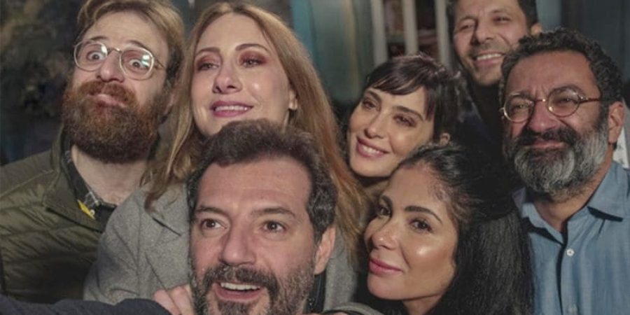 أبطال الفيلم المثير للجدل أصحاب ولا أعز