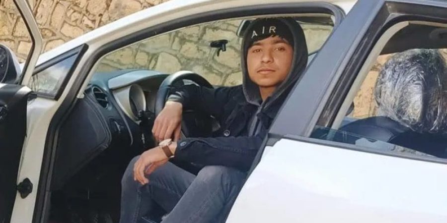 صورة من حساب الجزائري عبد القادر معز على فيسبوك