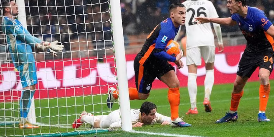 إنتر ميلان يحافظ على صدارة الدوري