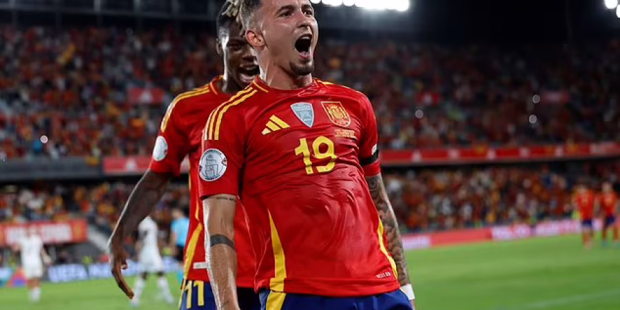 فرحة إسبانية بالهدف