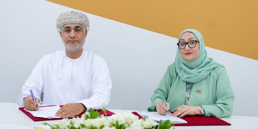 مطارات عمان توقّع اتفاقية دعم مع جمعية الأطفال ذوي الإعاقة