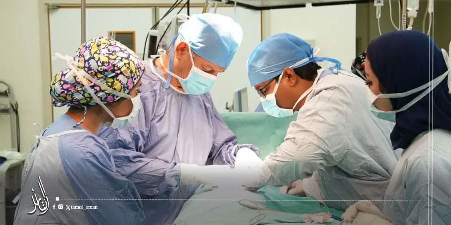 نجاح عملية نادرة لاستئصال “جنين داخل جنين” في المستشفى السلطاني