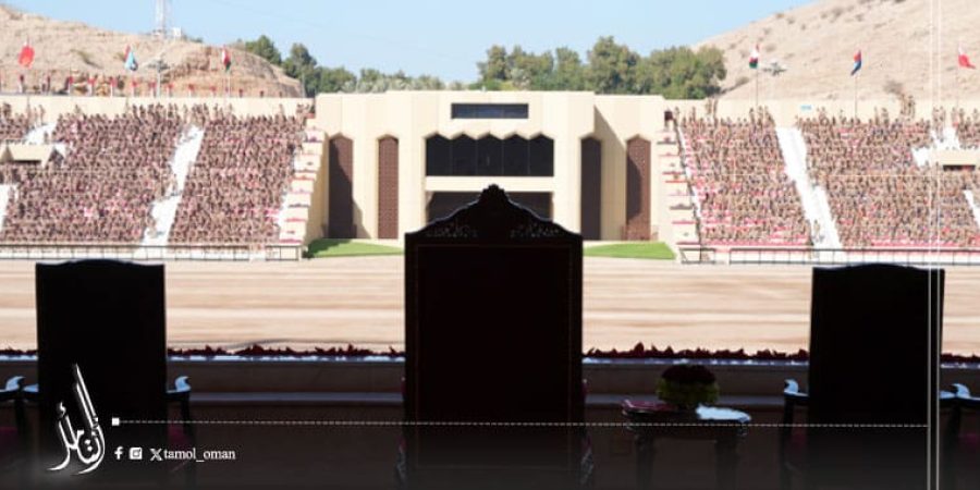 جلالة السلطان يرعى الاستعراض العسكري الكبير