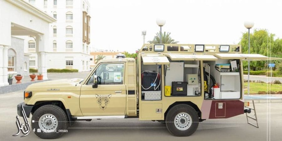 تدشين عيادة بيطرية متنقلة لحماية النمر العربي في محافظة ظفار