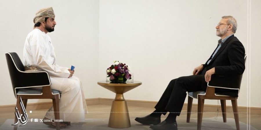 لاريجاني يوجه رسالة للأمريكيين من مسقط تزامنًا مع زيارة نتنياهو