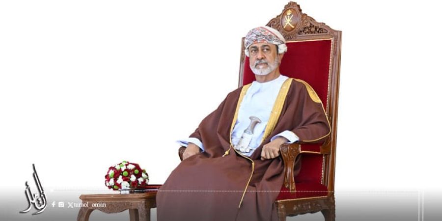 جلالة السلطان يمنحُ أوسمةً ساميةً لعددٍ من الشّخصيّات