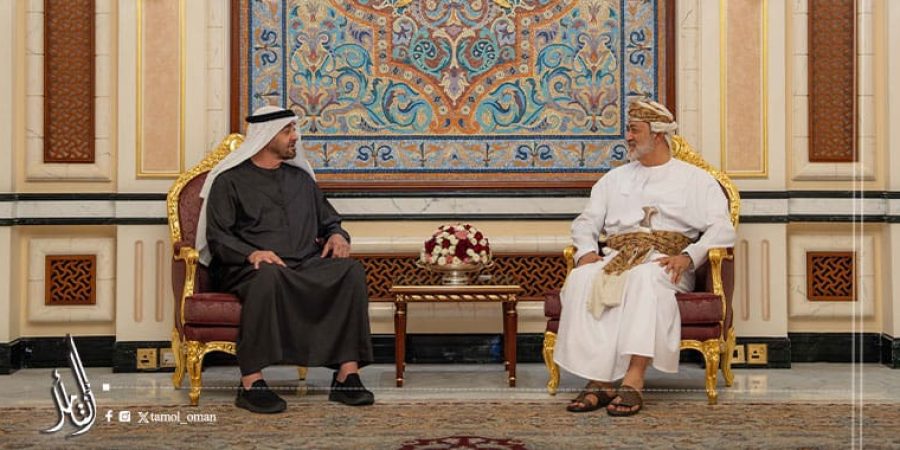 جلالة السلطان والرئيس الإماراتي يبحثان سُبل تحقيق الاستقرار في المنطقة