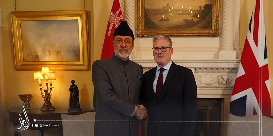 جلالة السلطان بلتقي رئيس وزراء بريطانيا