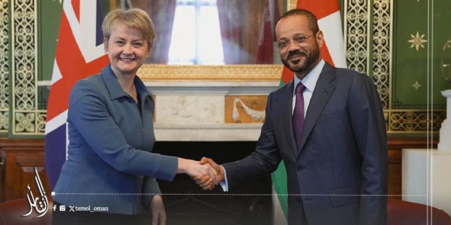 وزيرا خارجية عمان والمملكة المتحدة يبحثان الأوضاع في غزة واليمن والسودان وإيران