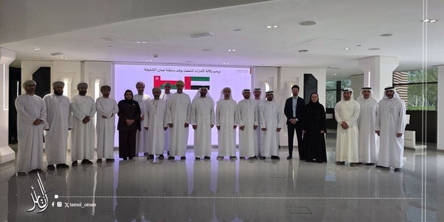 وفد عماني يزور وكالة الإمارات للفضاء